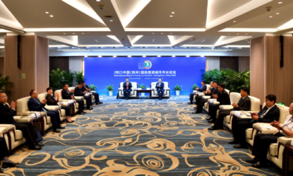 熊运浪出席2023中国（郑州）国际旅游城市市长论坛